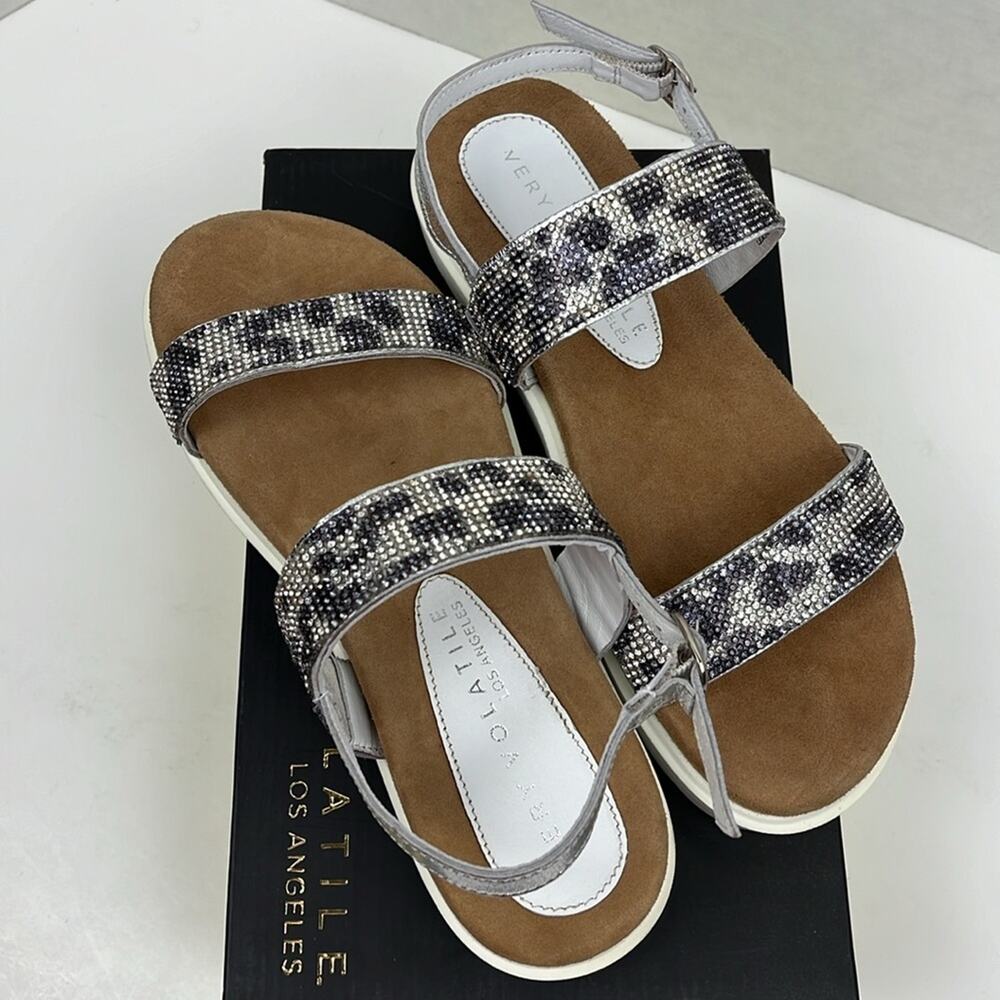 Very Volatile Hotness White Silver Leopard Sandals Flats Size 7 - Picture 9 of 9